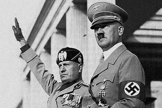Mýtus o 22. červnu 1941: Hitler tvrdil, že na Rusko zaútočil první v sebeobraně. Přeběhlík z KGB pak pomohl přepsat dějiny